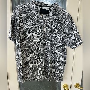 Black and white Hawaiian shirt size XL